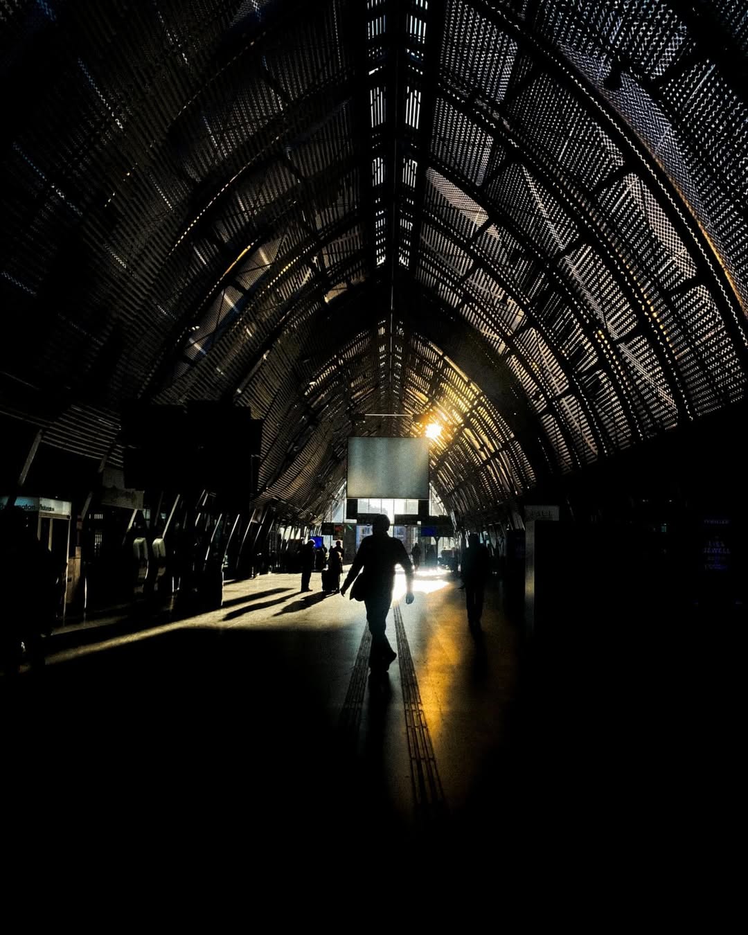 les gares, ces inspirations. #montpellier #photo #photoeveryday #people #streetphotography #stre